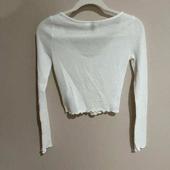 White Button-Up Ribbed Top - Picture 5 of 5
